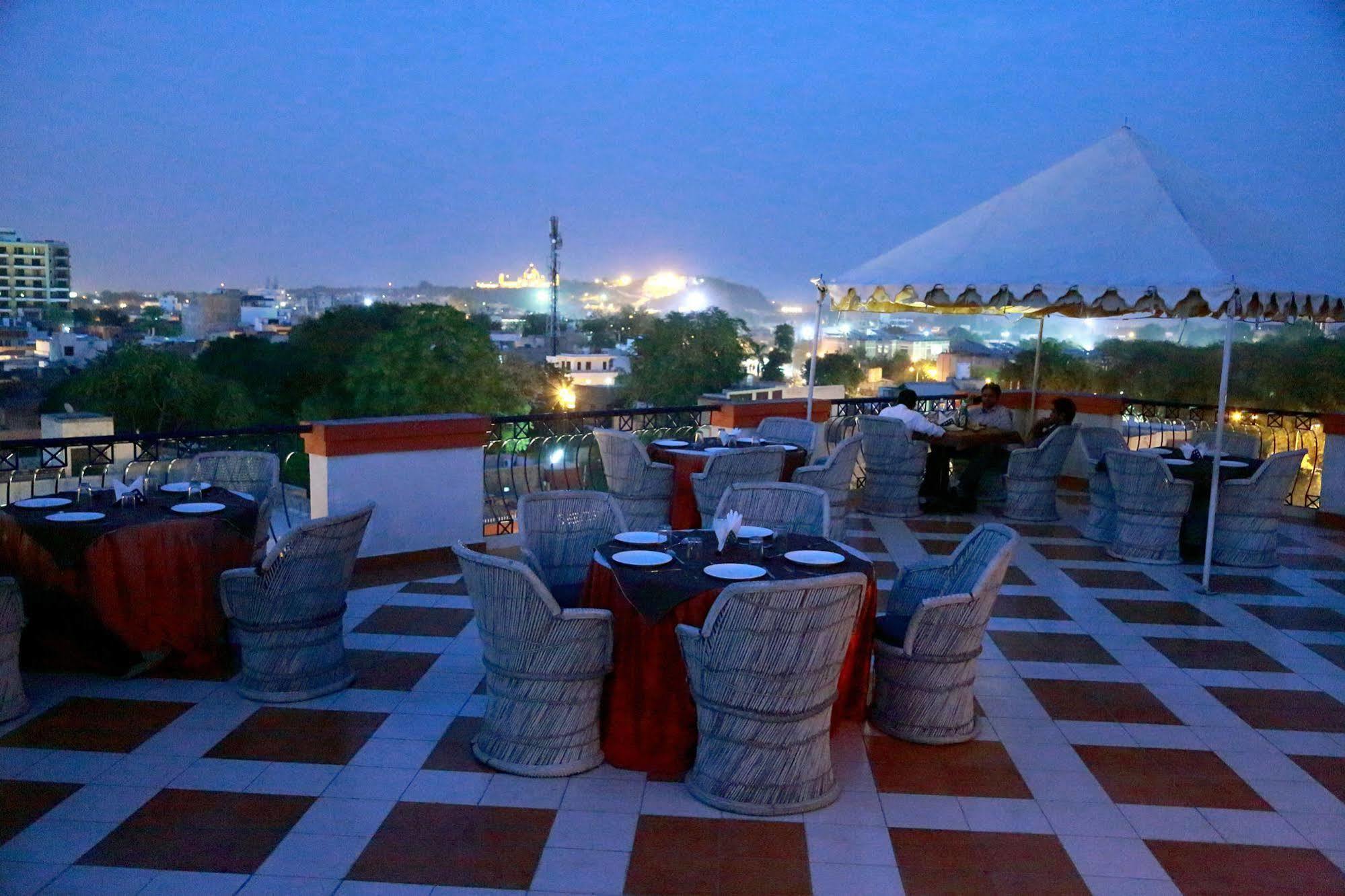 Hotel Residency Palace Τζοντχπούρ Εξωτερικό φωτογραφία